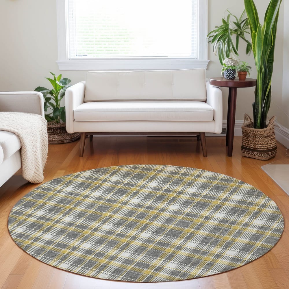Machine Washable Indoor/ Outdoor Traditional Plaid Chantille Rug
