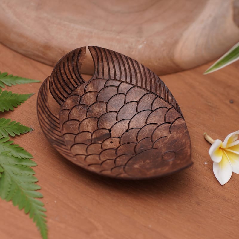 Novica Handmade Fabulous Fish Coconut Shell Soap Dish - Brown
