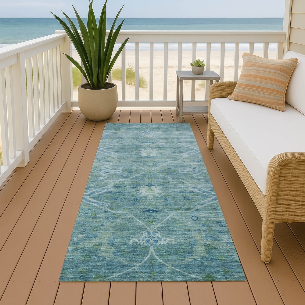 Machine Washable Indoor/ Outdoor Vintage Traditional Chantille Rug