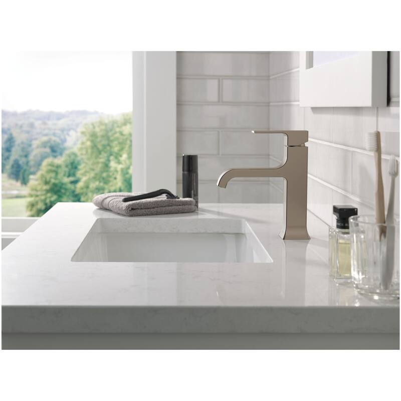 Delta 539-MPU-DST Velum 1.2 GPM Single Hole Bathroom Faucet with