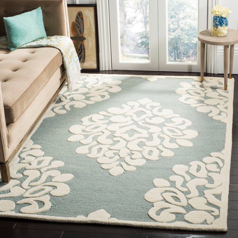 Martha Stewart by SAFAVIEH Floral Damask Wool Rug - 4' x 6' - Arrowroot