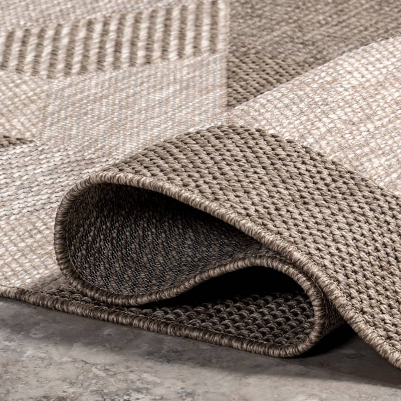 Nuloom Imogene Geometric Indoor/Outdoor Area Rug