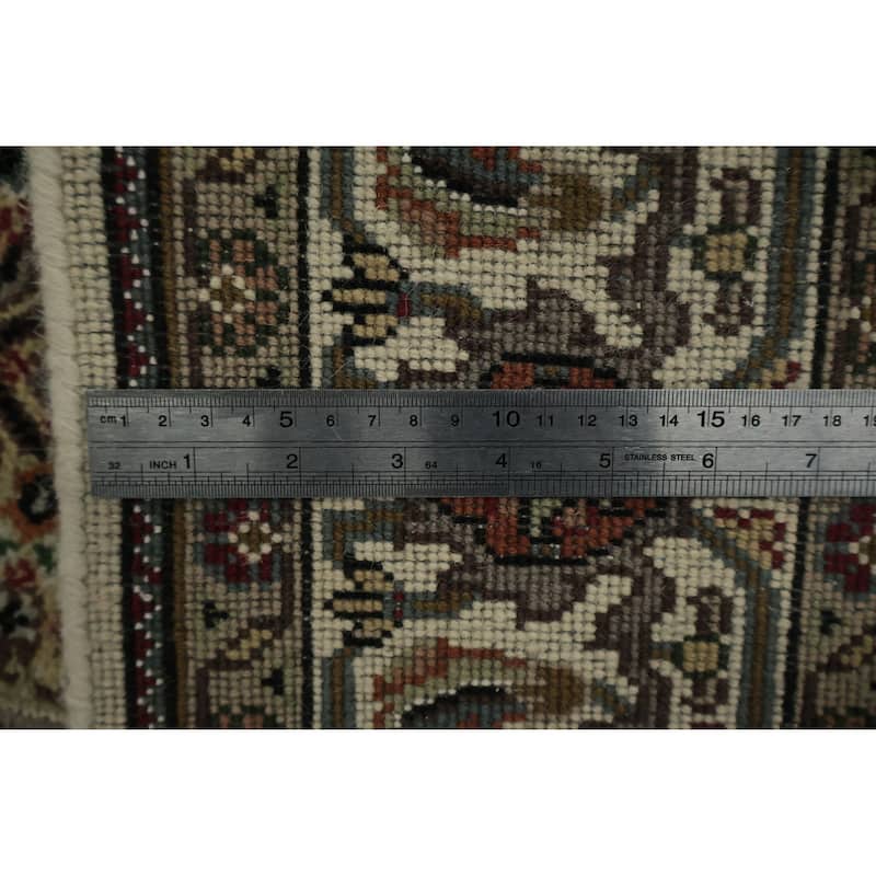 Hand Knotted Oriental 100% Wool Carpet Traditional Floral Beige & Ivories Tabriz-Mahi Area Rug - 6' 7'' X 5' 0''