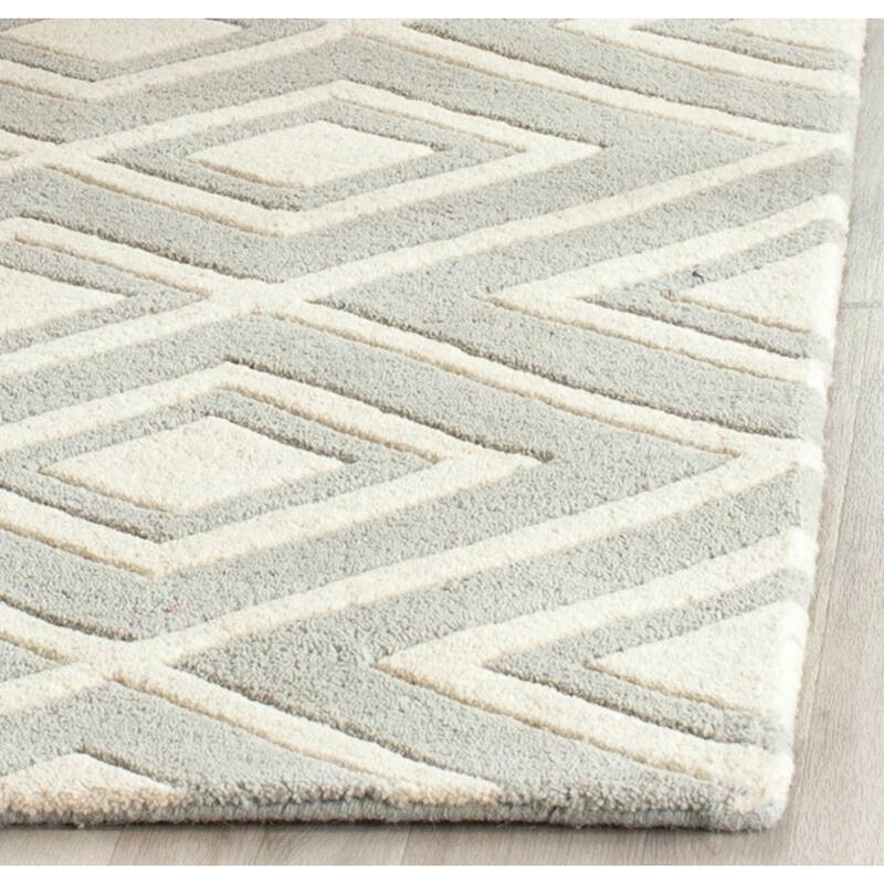 SAFAVIEH Handmade Chatham Evda Modern Moroccan Wool Rug
