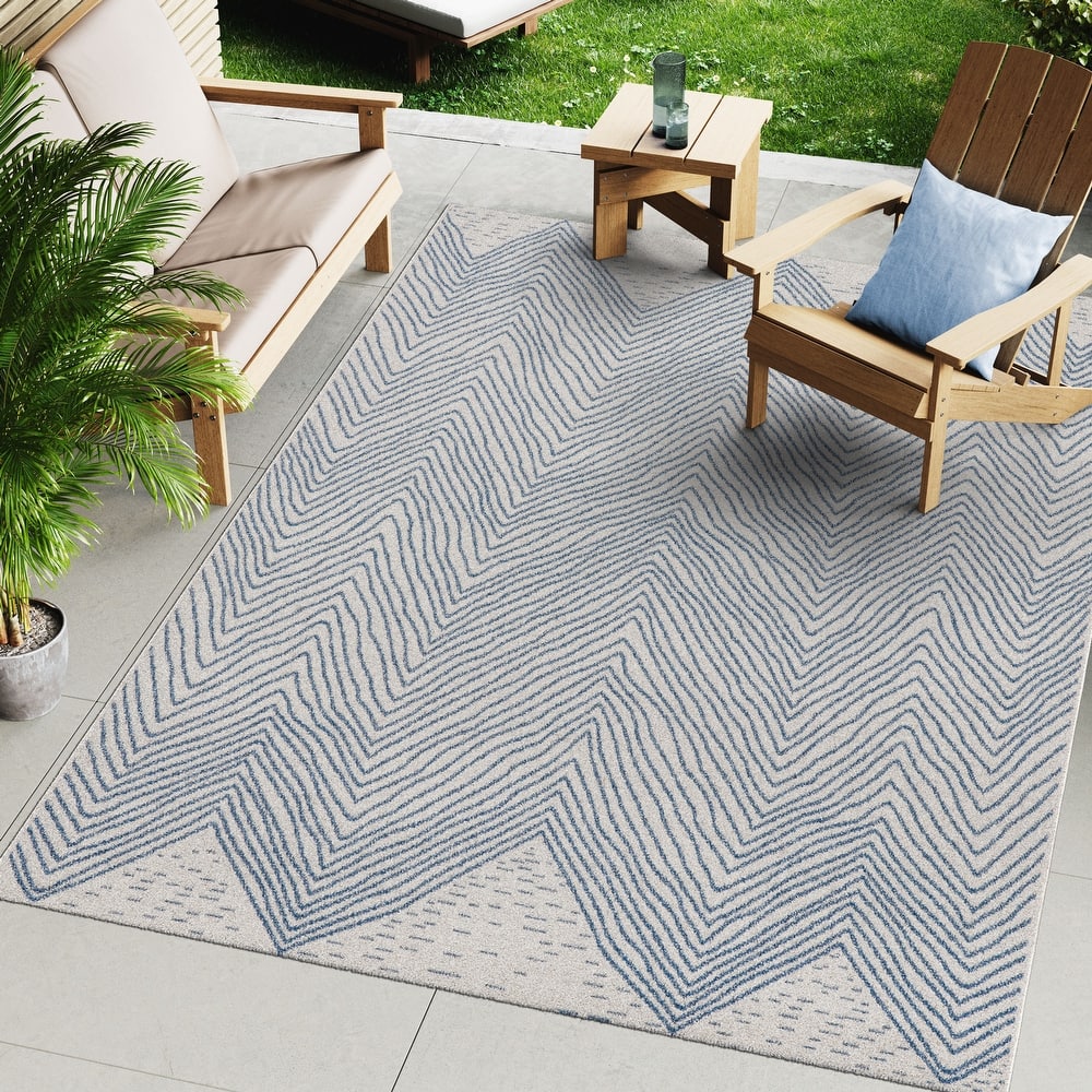Nuloom Vance Contemporary Chevron Indoor/Outdoor Area Rug