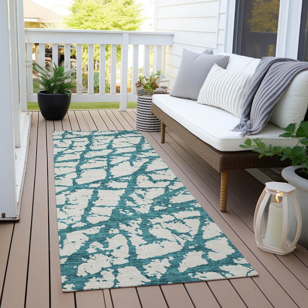 Machine Washable Indoor/ Outdoor Abstract Contemporary Chantille Rug