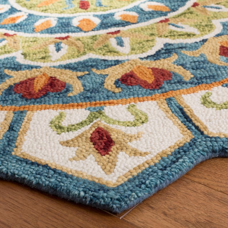 SAFAVIEH Handmade Novelty Fatma Mandala Wool Rug