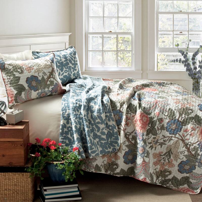 The Curated Nomad Chorro 3-piece Quilt Set - Green/Blue - King - Cal King