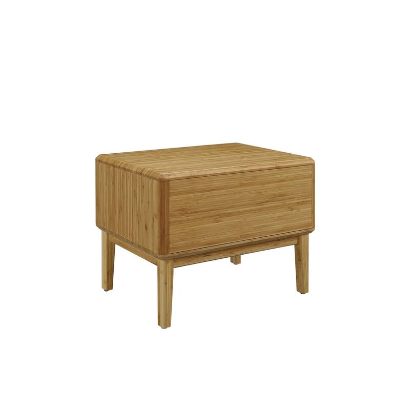 Dylan 4pc Queen Platform Bedroom Set with Chest in Golden