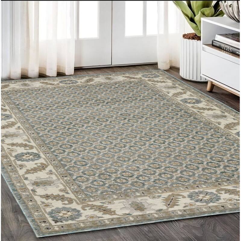 HomeRootsOriental Traditional Rectangle Area Rug - 90.55' X '62.99' X '0.55
