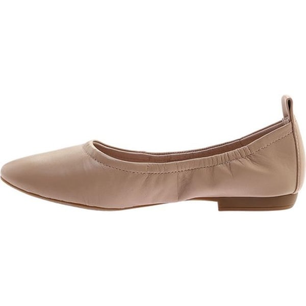 nine west greige ballet flat