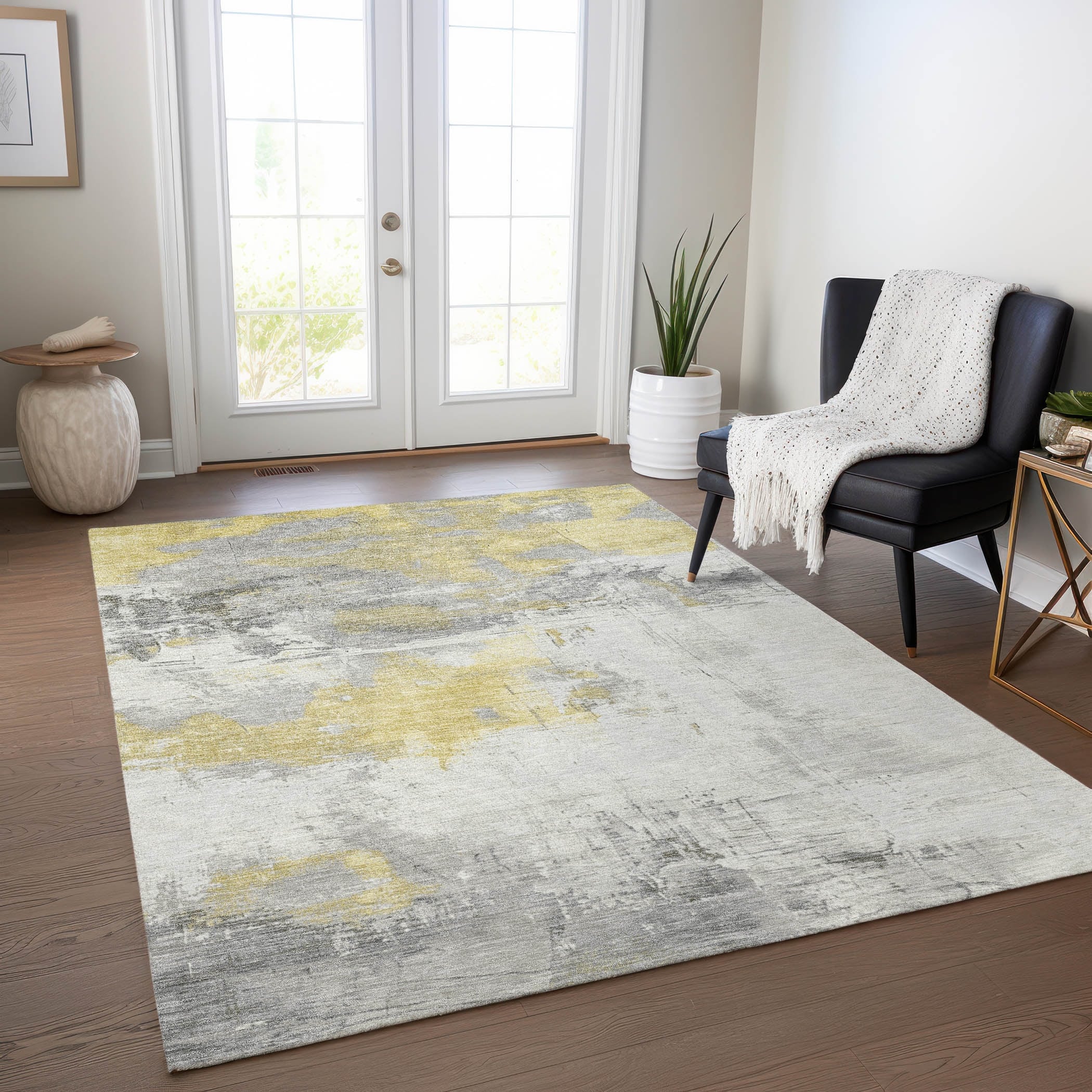 Machine Washable Indoor/ Outdoor Solid Abstract Chantille Rug