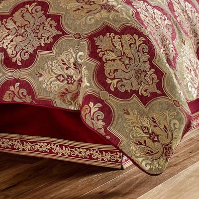 J. Queen New York Maribella Comforter Set