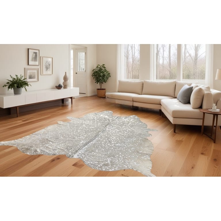 Miku Stain Resistant Area Rug By HomeRoots - 84' X '72' X '0.1