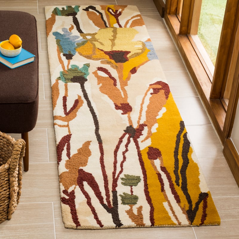SAFAVIEH Handmade Jardin Aleka Country Floral Wool Rug - 2'3" x 8' Runner - Ivory/Multi