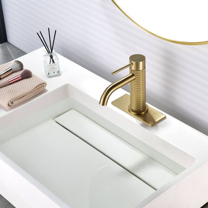 6.4"H Solid Brass Single-handle Bathroom Sink Faucet