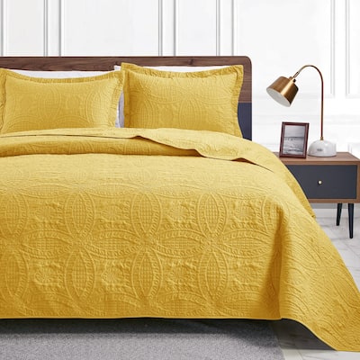 King Size Quilt Set Yellow Bedspreads Soft Bed Summer Quilt Lightweight Microfiber Bedspread Modern Style Coin Pattern Coverlet