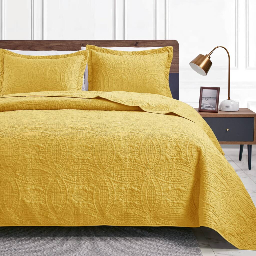 King Size Quilt Set Yellow Bedspreads Soft Bed Summer Quilt Lightweight Microfiber Bedspread Modern Style Coin Pattern Coverlet