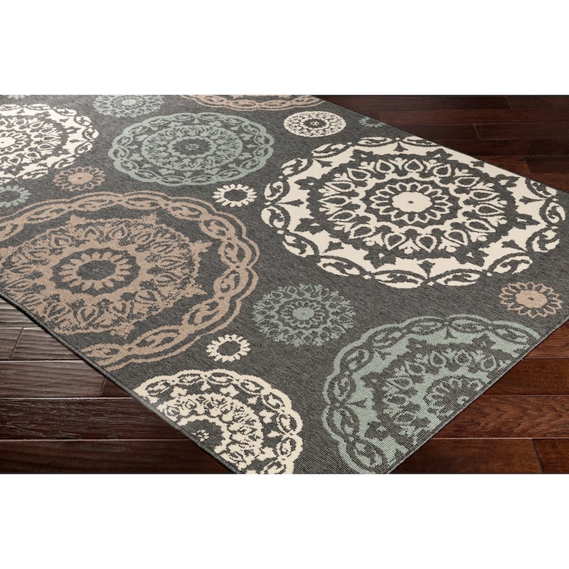 Artistic Weavers Arrigo Transitional Indoor/ Outdoor Area Rug - 3'7" x 5'7"