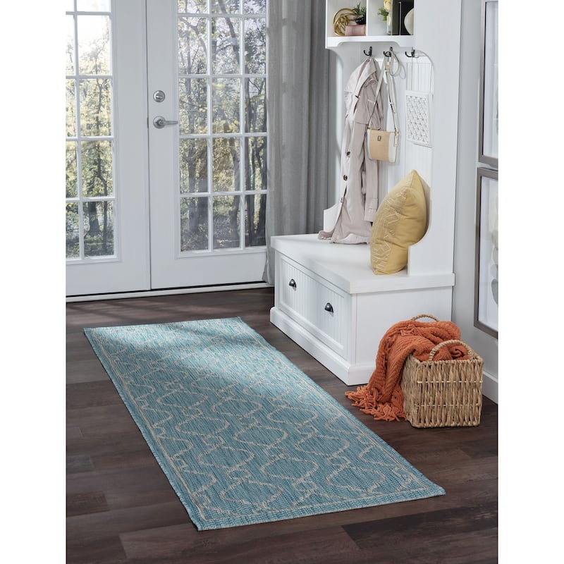 Colonnade Transitional Geometric Indoor/Outdoor Area Rug