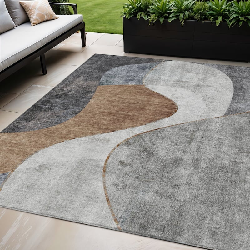 HomeRoots Abstract Transitional Rectangle Outdoor Rug - 5' X 8'