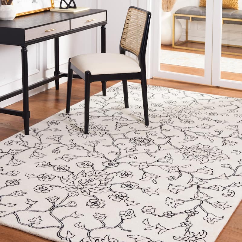 SAFAVIEH Handmade Jardin Nuccia Floral Wool Rug - 8' x 10' - Ivory/Black