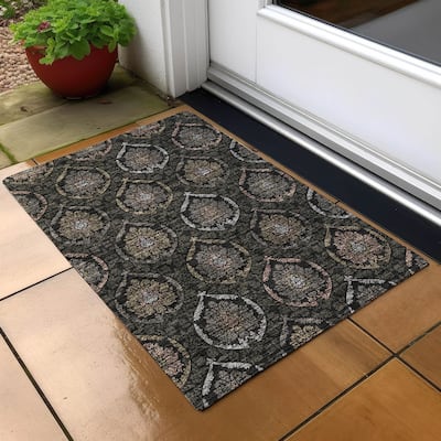 Machine Washable Indoor/ Outdoor Chantille Traditional Damask Rug
