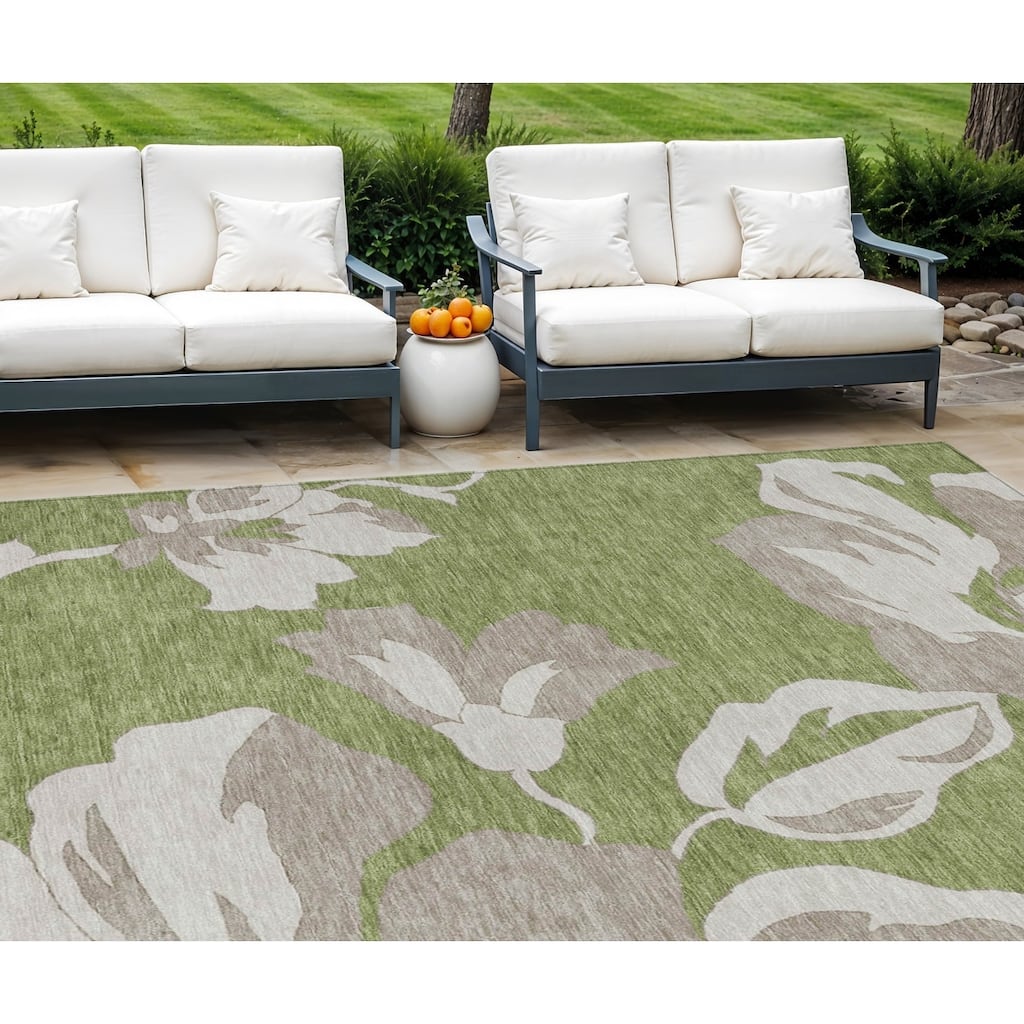 HomeRoots Floral Transitional Rectangle Outdoor Rug