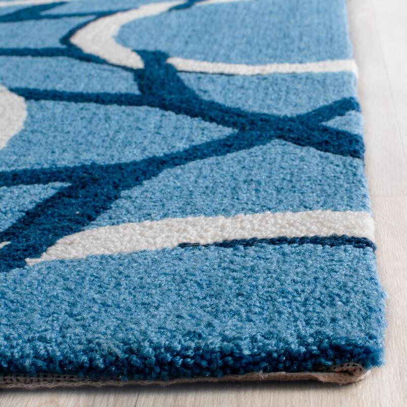 SAFAVIEH Handmade Four Seasons Penka Floral Rug