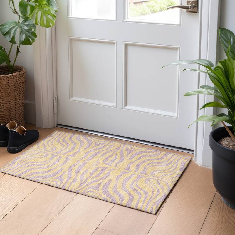 Machine Washable Indoor/ Outdoor Modern Animal Print Chantille Rug - Peach - 1'8" x 2'6"