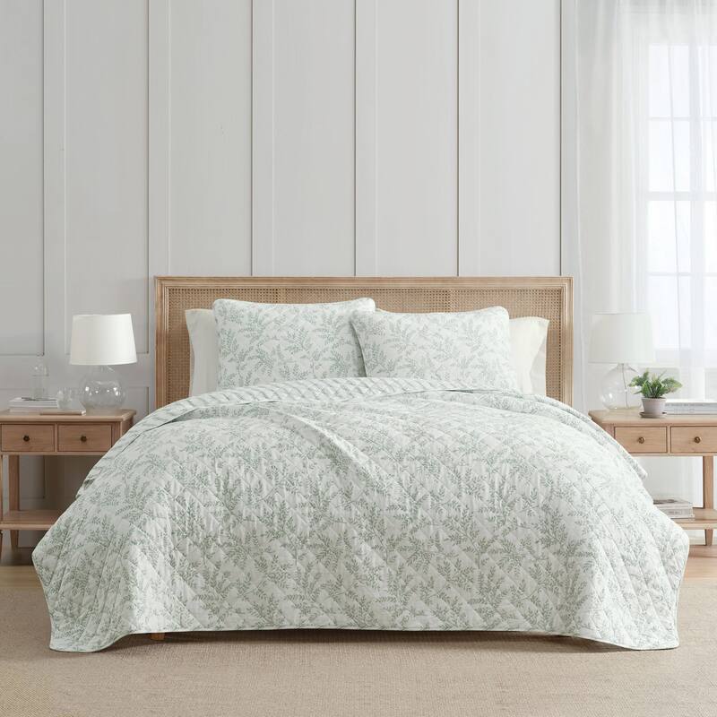 Martha Stewart Murray Leaves Cotton Reversible Green Quilt Set
