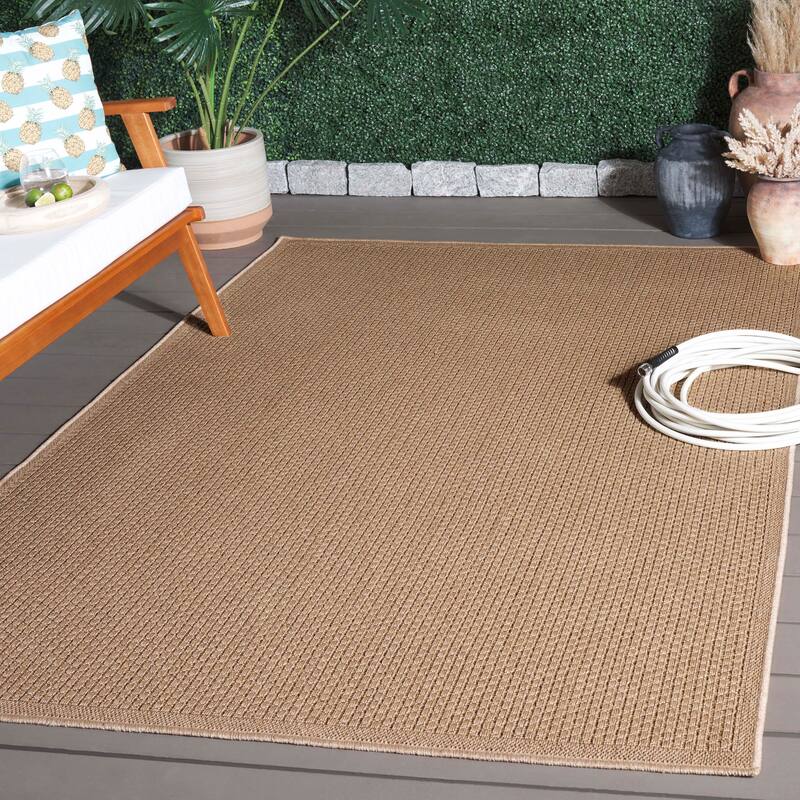 SAFAVIEH Atrium Marine Bracha Casual Rug - 4' x 6' - Beige