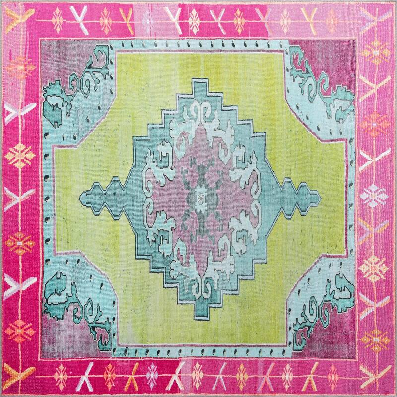 Traditional Rine Collection Area Rug