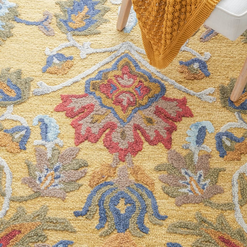 SAFAVIEH Fiorello Handmade Blossom French Country Wool Area Rug