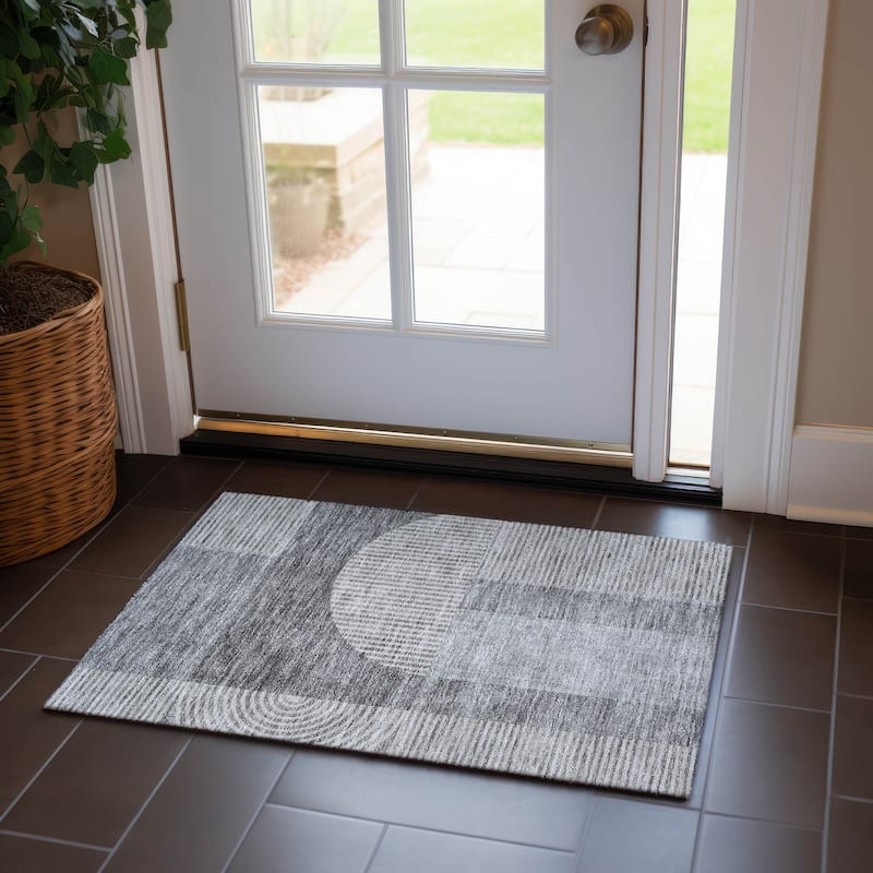 Machine Washable Indoor/ Outdoor Chantille Modern Deco Rug - Gray - 1'8" x 2'6"
