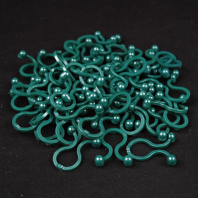 Tree Christmas Light Clip, Attaching Mini Lights, Tree Branches, Green, 100 Pack