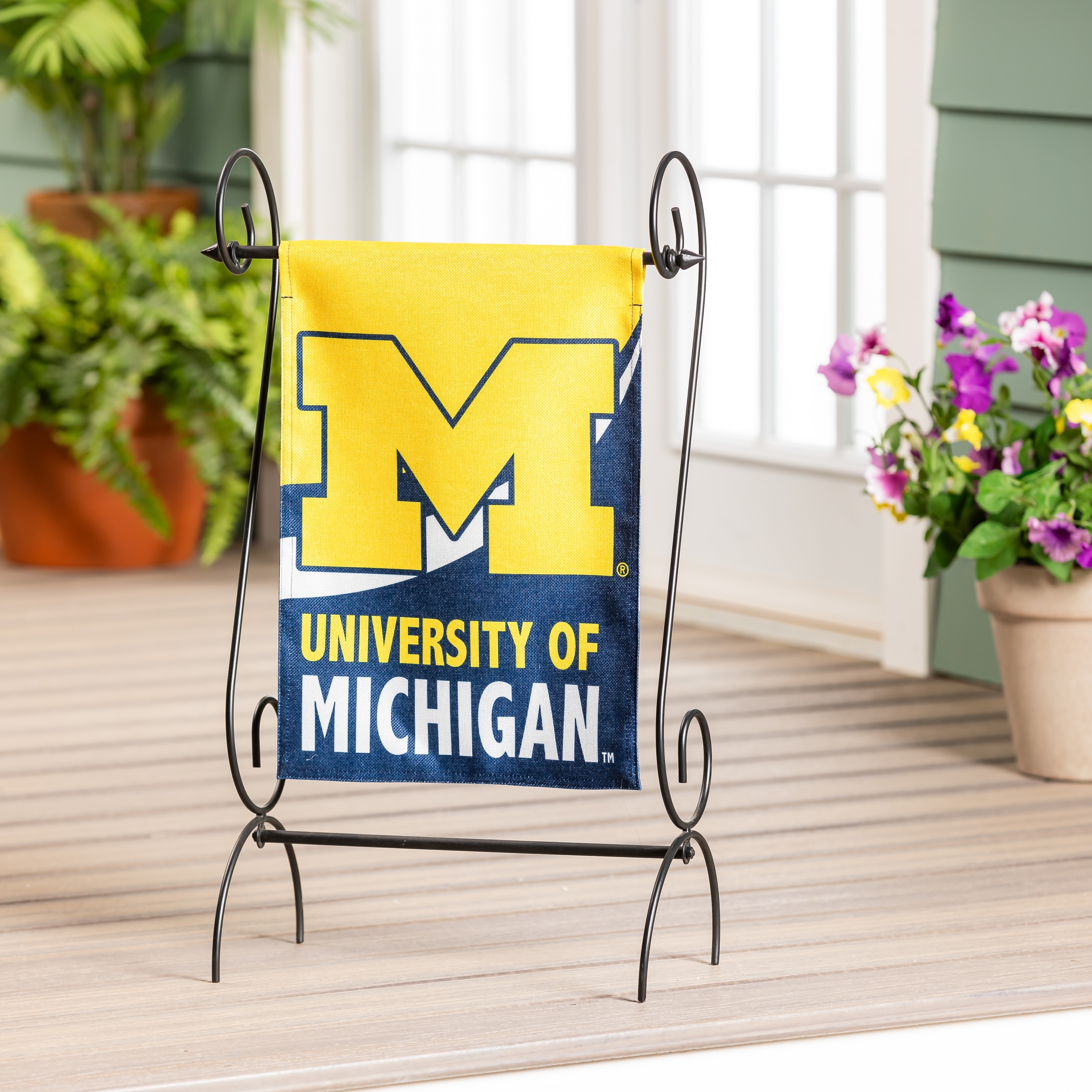 University Of Michigan Burlap Flag Garden Size