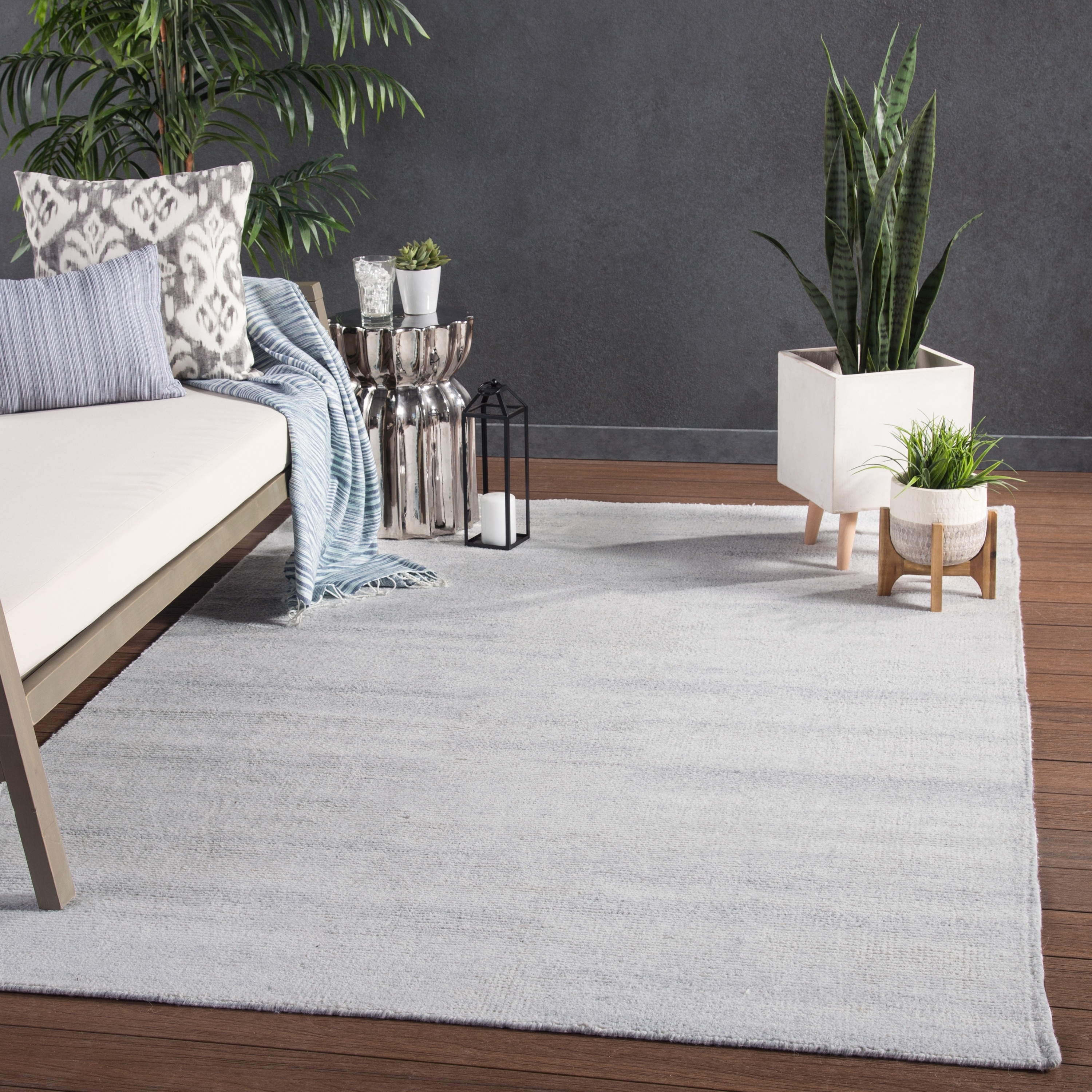 Orleanna Handmade Indoor/ Outdoor Solid Area Rug