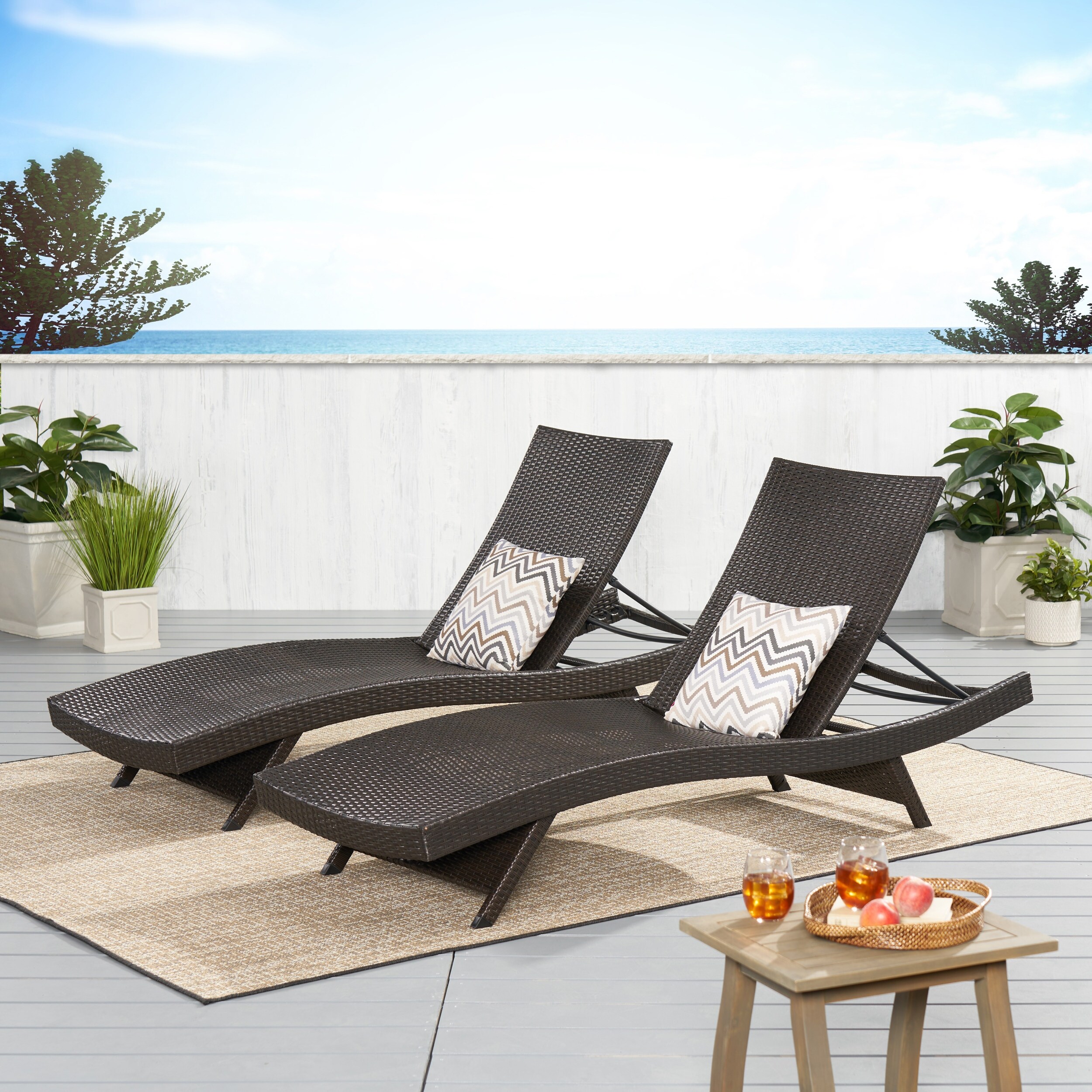 Brown wicker outdoor chaise best sale lounge