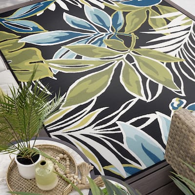 Sizzling Nautical & Coastal Floral & Botanical Indoor/Outdoor Area Rug