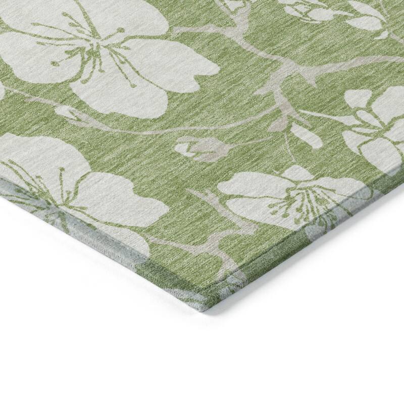 HomeRoots Floral Transitional Rectangle Outdoor Rug
