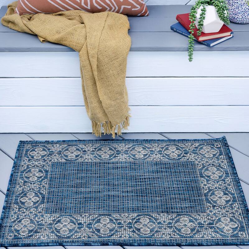 Colonnade Traditional Border Indoor/Outdoor Area Rug