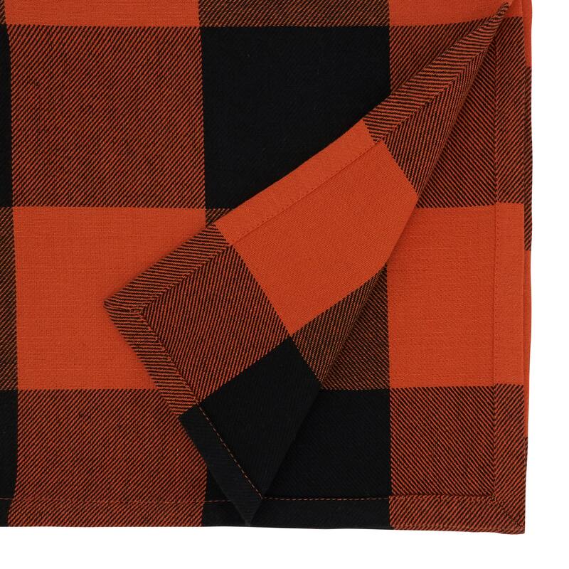 Tablecloth With Buffalo Plaid Design