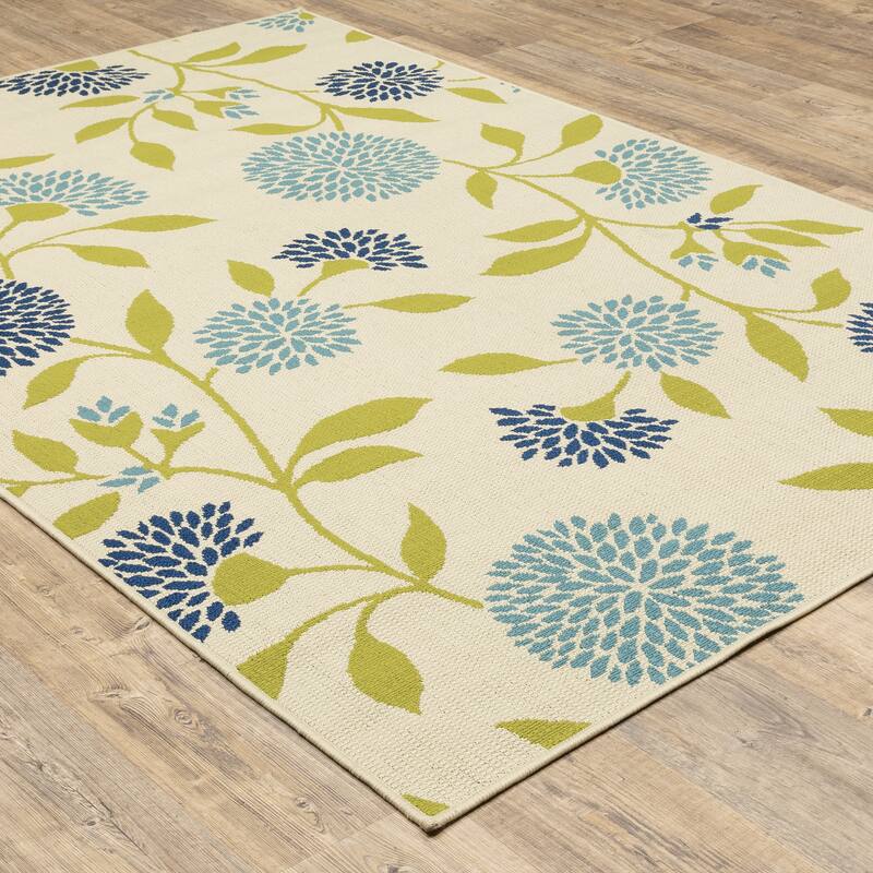 Catalina Chrysanthemum Floral Indoor/ Outdoor Rug