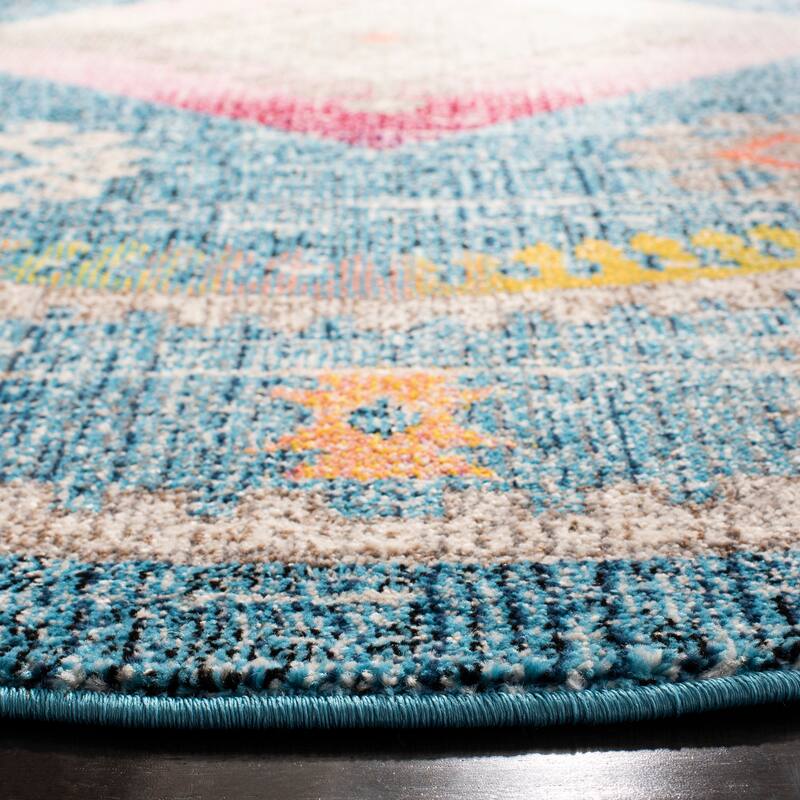 SAFAVIEH Madison Roseann Vintage Boho Diamond Medallion Rug