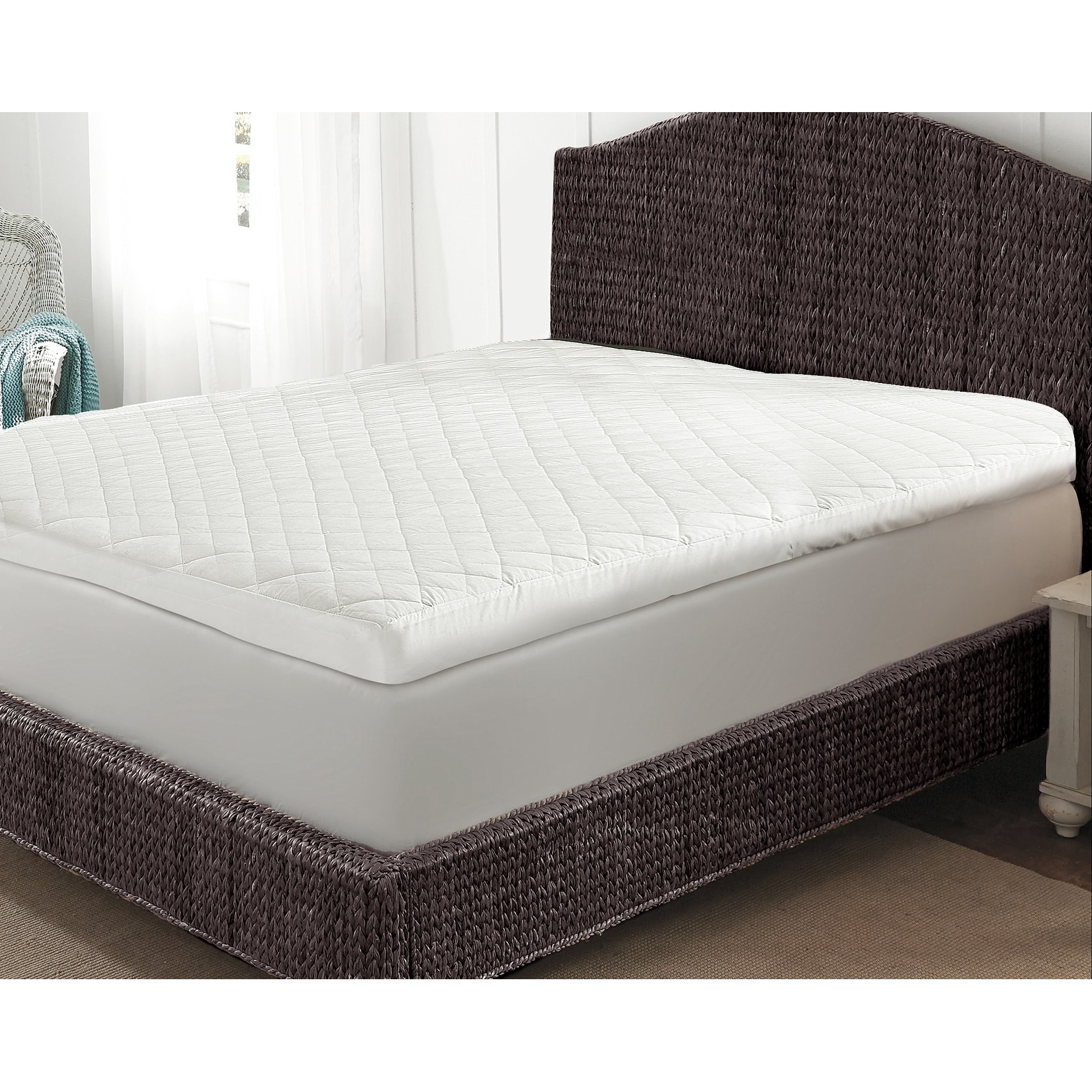 Overfilled Quilted Baffle Box 3inch Gusset Featherbed White Bed