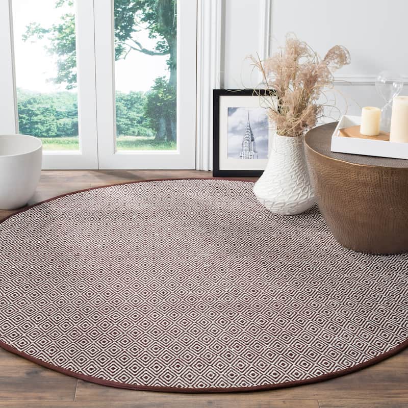 SAFAVIEH, Handmade Flatweave Montauk Brice Casual Cotton Rug - 6' Round - Ivory/Chocolate