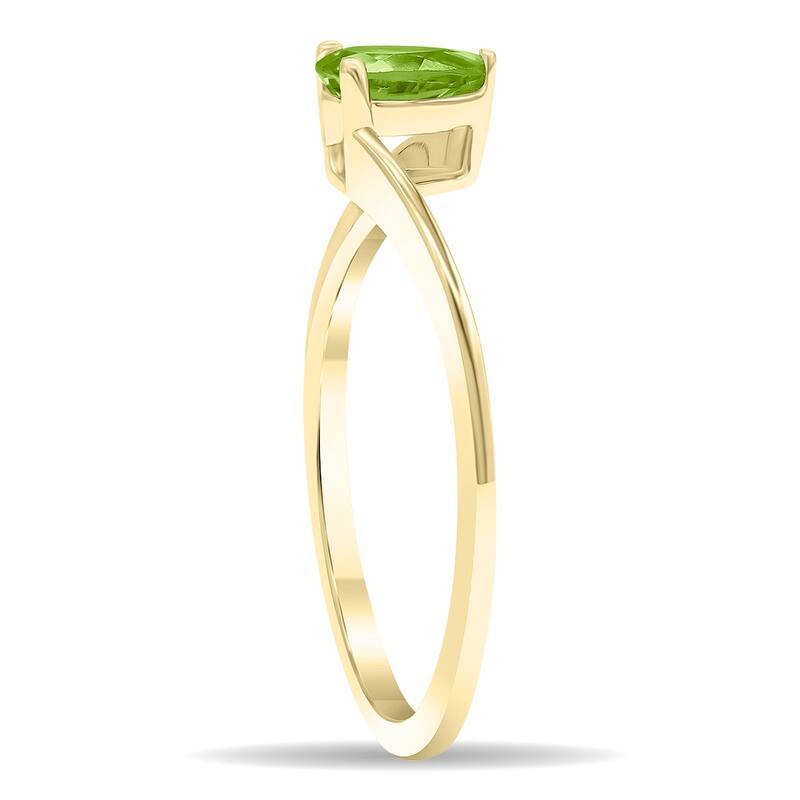 Women's Solitaire Pear Shaped Peridot Wave Ring in 10K Yellow Gold