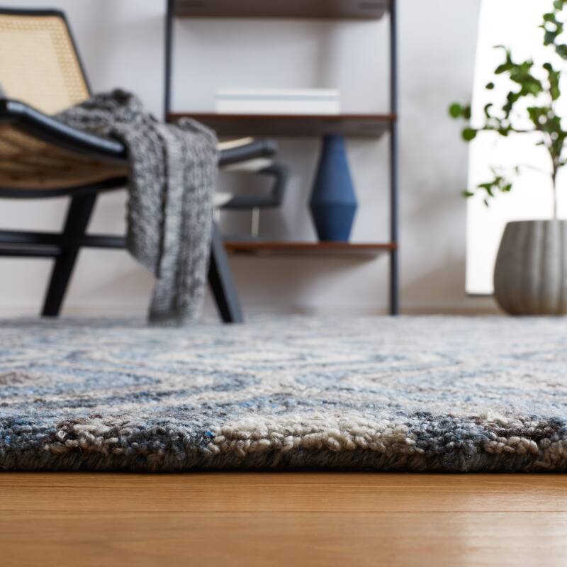 SAFAVIEH Handmade Abstract Florencia Geometric Ogee Wool Rug