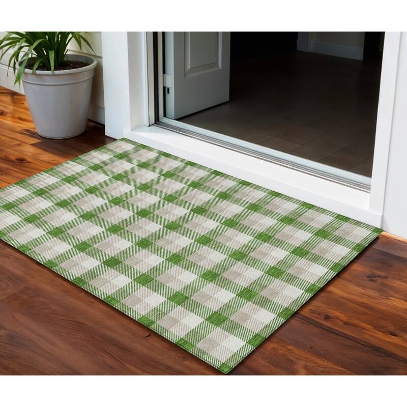 HomeRoots Plaid Transitional Rectangle Outdoor Rug - 3' x 5'
